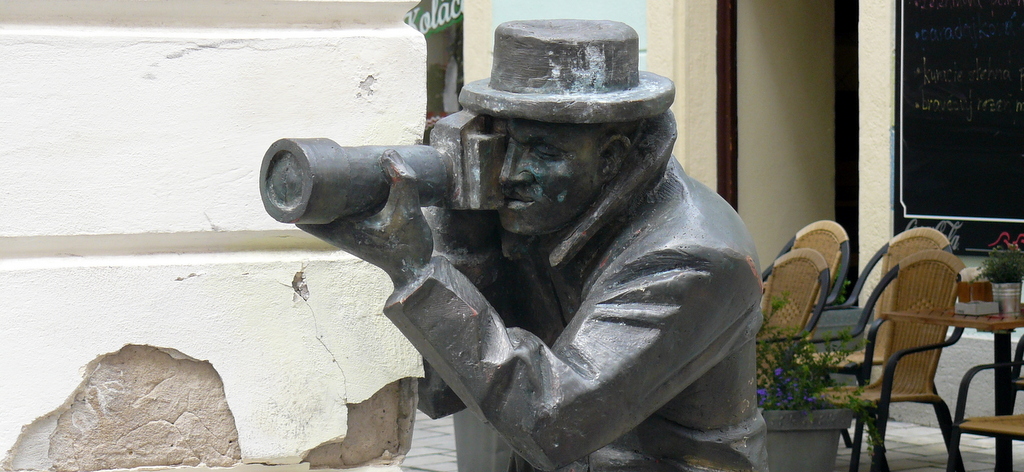 cameraman statue in Bratislava